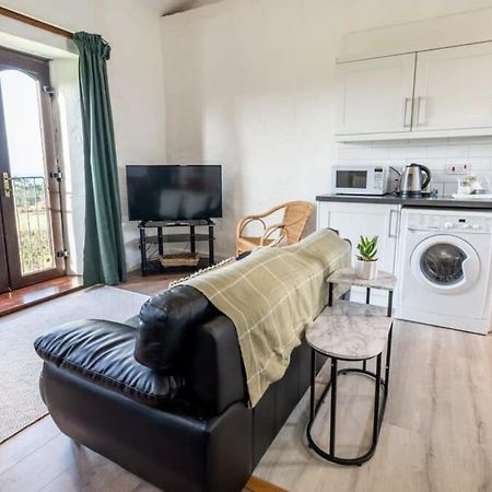 Lovely 2 Bedroom Coastal Cottage Near Bude Exterior photo
