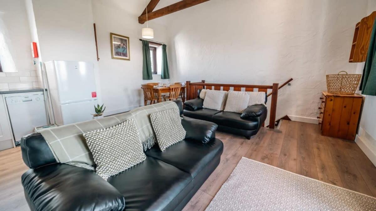 Lovely 2 Bedroom Coastal Cottage Near Bude Exterior photo