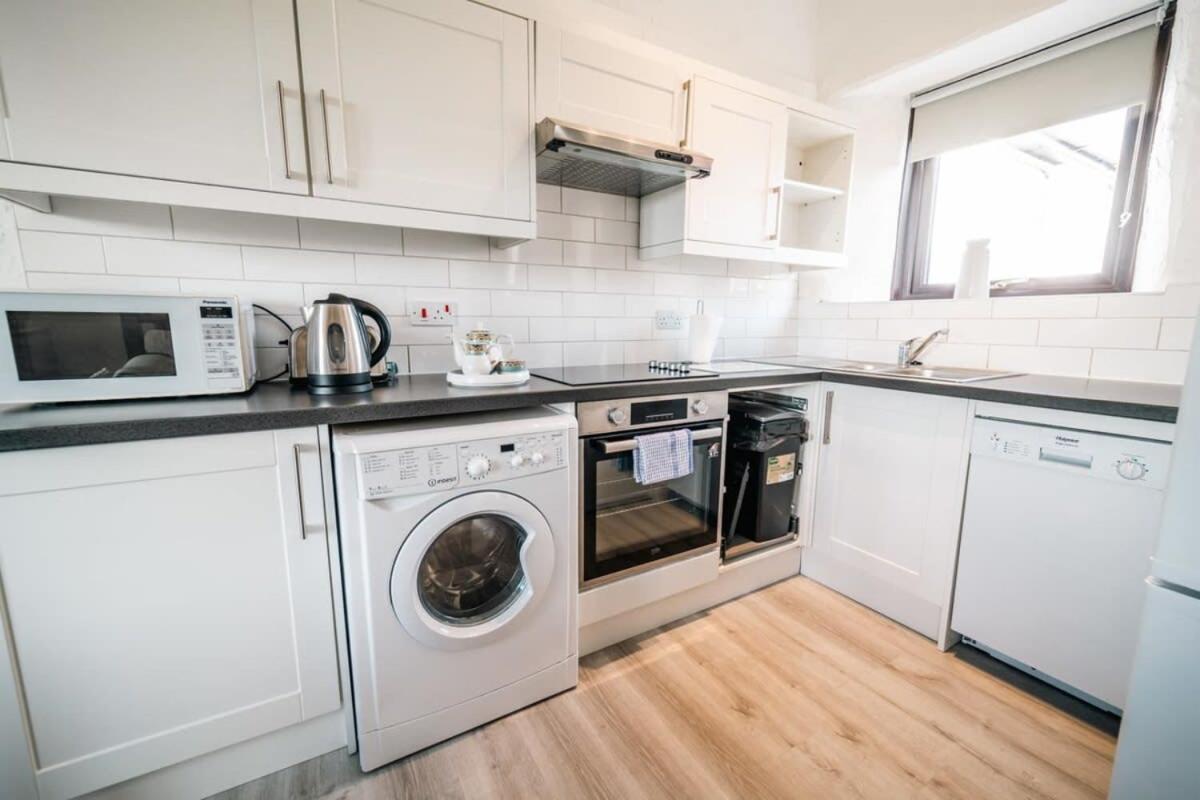 Lovely 2 Bedroom Coastal Cottage Near Bude Exterior photo